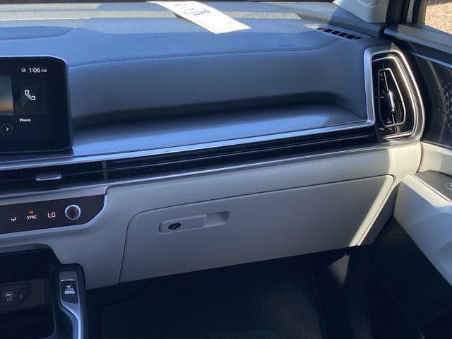 new 2025 Kia Sorento car, priced at $35,183