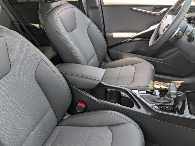 new 2025 Kia Niro car, priced at $29,882