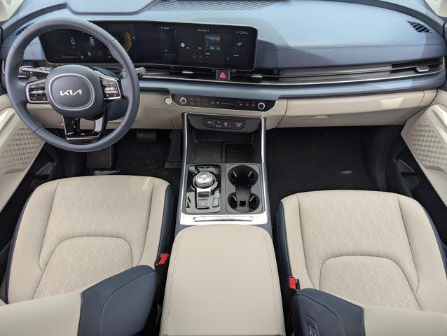 new 2025 Kia Carnival Hybrid car, priced at $43,040