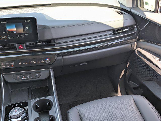 new 2025 Kia Carnival Hybrid car, priced at $52,079