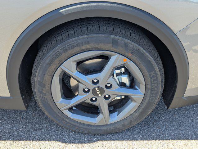 new 2025 Kia K4 car, priced at $23,097