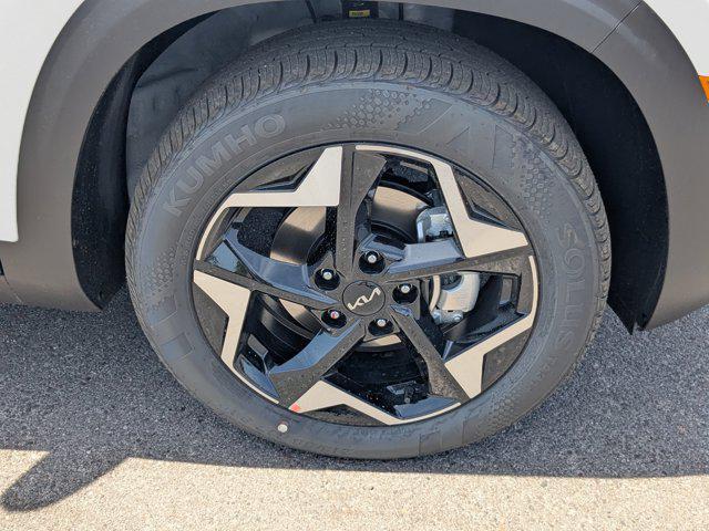 new 2025 Kia Seltos car, priced at $27,878
