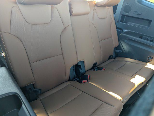 new 2025 Kia Telluride car, priced at $49,880