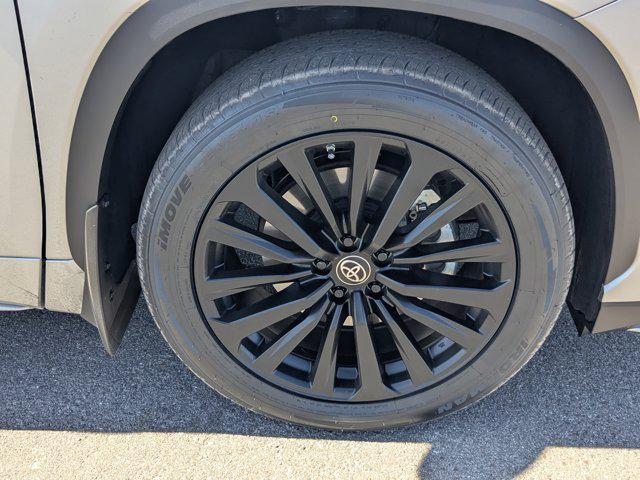 used 2023 Toyota Highlander car, priced at $39,942