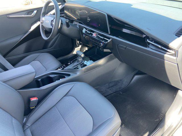 new 2025 Kia Niro car, priced at $30,338