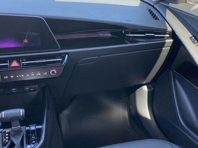 new 2025 Kia Niro car, priced at $30,338