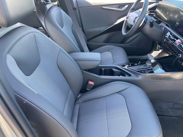 new 2025 Kia Niro car, priced at $30,338
