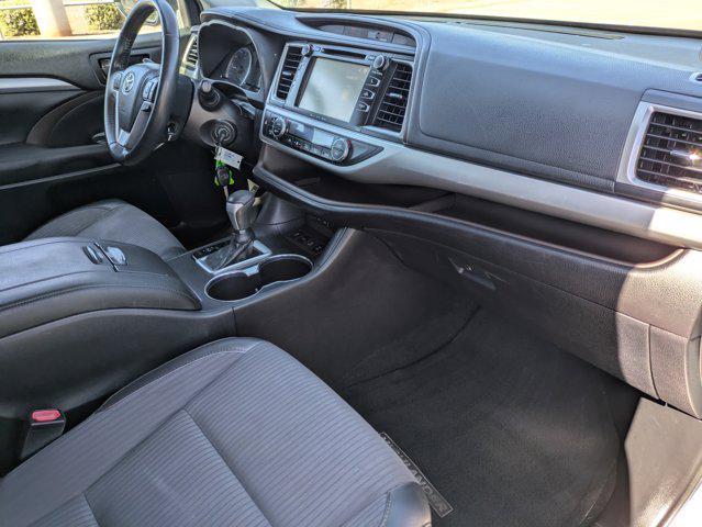 used 2019 Toyota Highlander car, priced at $20,487