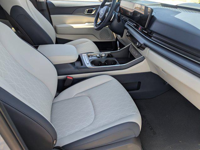 new 2026 Kia Carnival Hybrid car, priced at $42,830