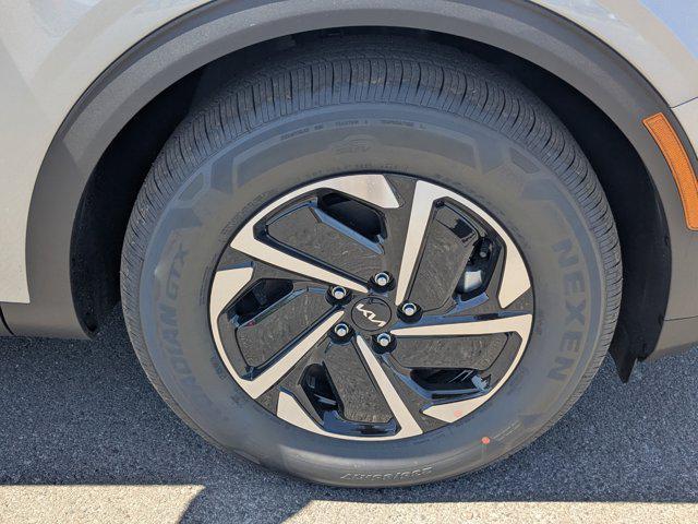 new 2025 Kia Sportage Hybrid car, priced at $29,317