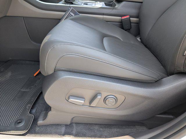new 2026 Kia Carnival car, priced at $41,185