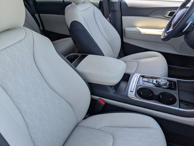 new 2025 Kia Carnival Hybrid car, priced at $43,144