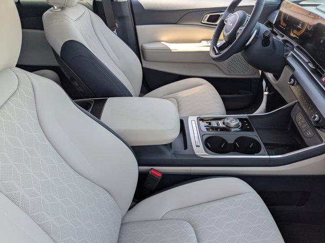 new 2025 Kia Carnival Hybrid car, priced at $43,144