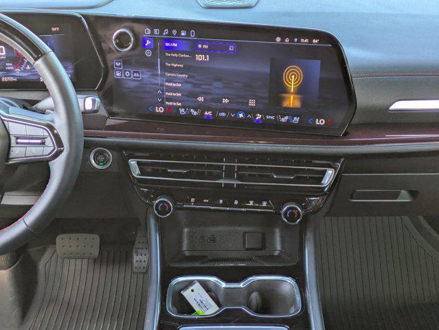 used 2024 Chevrolet Traverse car, priced at $47,488