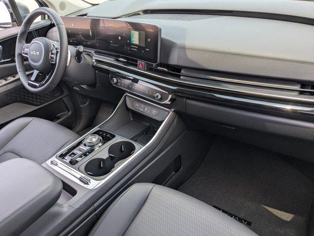 new 2026 Kia Carnival Hybrid car, priced at $53,126