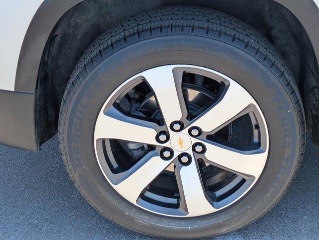 used 2021 Chevrolet Traverse car, priced at $23,877