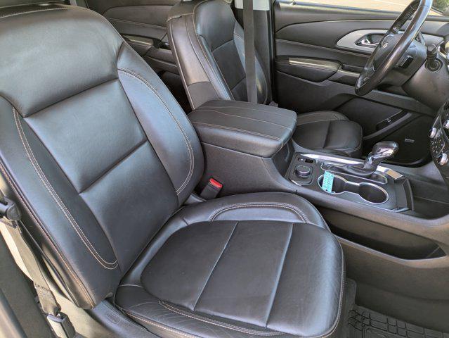 used 2021 Chevrolet Traverse car, priced at $23,877