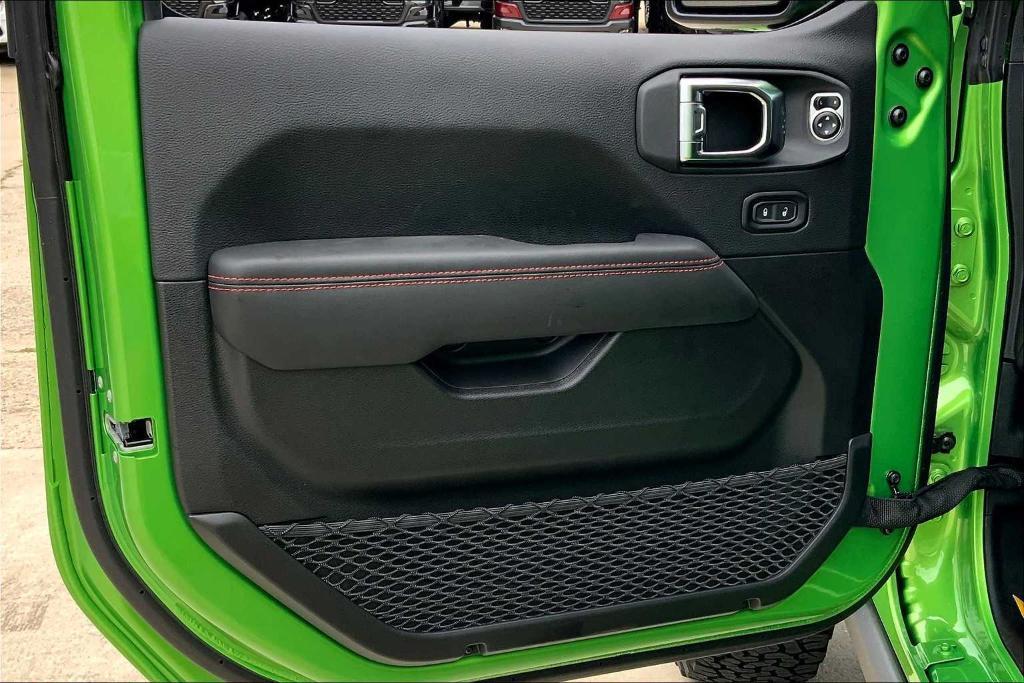 new 2025 Jeep Wrangler car, priced at $52,643