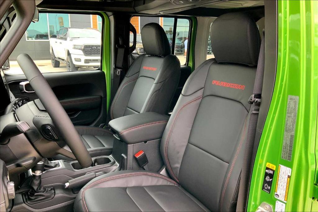 new 2025 Jeep Wrangler car, priced at $52,643