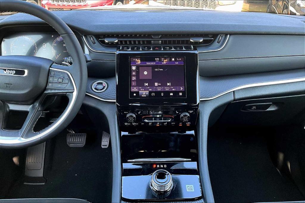 new 2025 Jeep Grand Cherokee L car, priced at $42,725