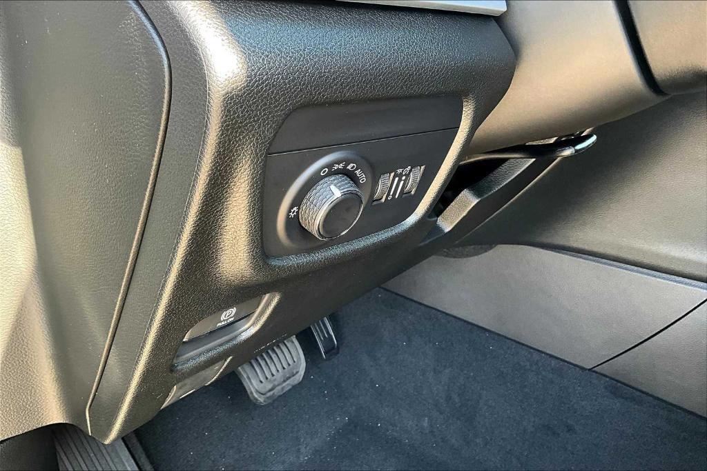 new 2025 Jeep Grand Cherokee L car, priced at $42,725
