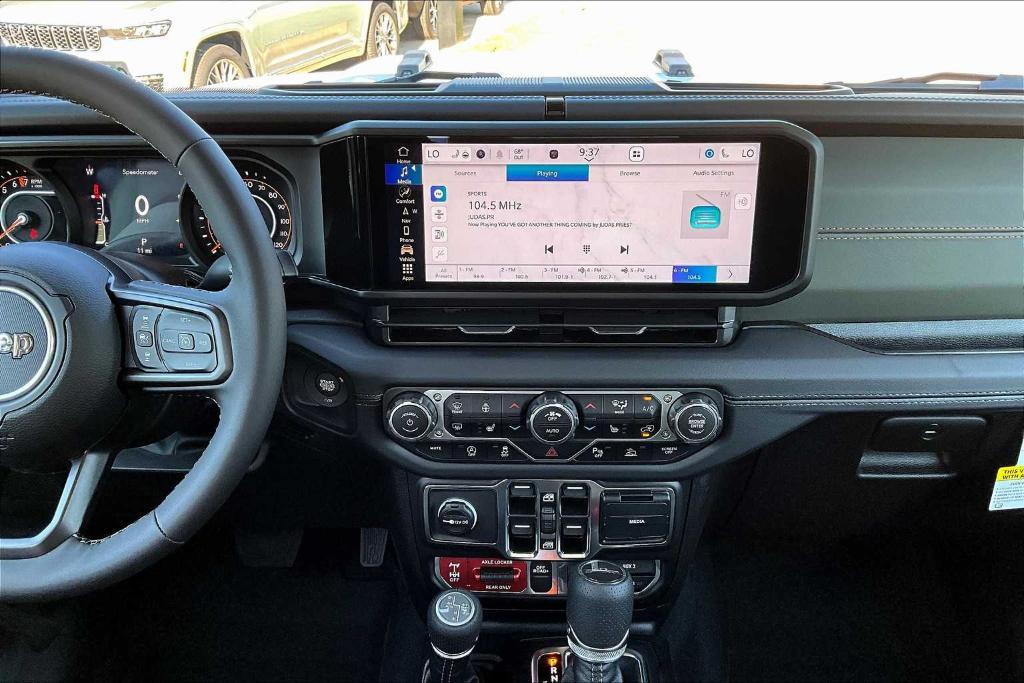 new 2025 Jeep Gladiator car, priced at $52,615