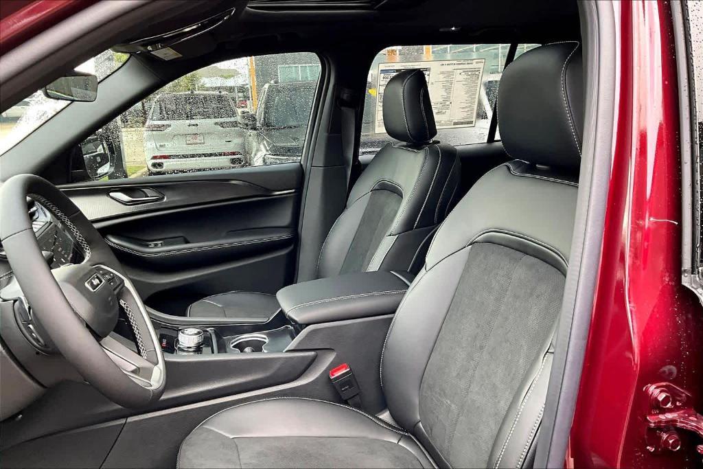 new 2025 Jeep Grand Cherokee car, priced at $39,408