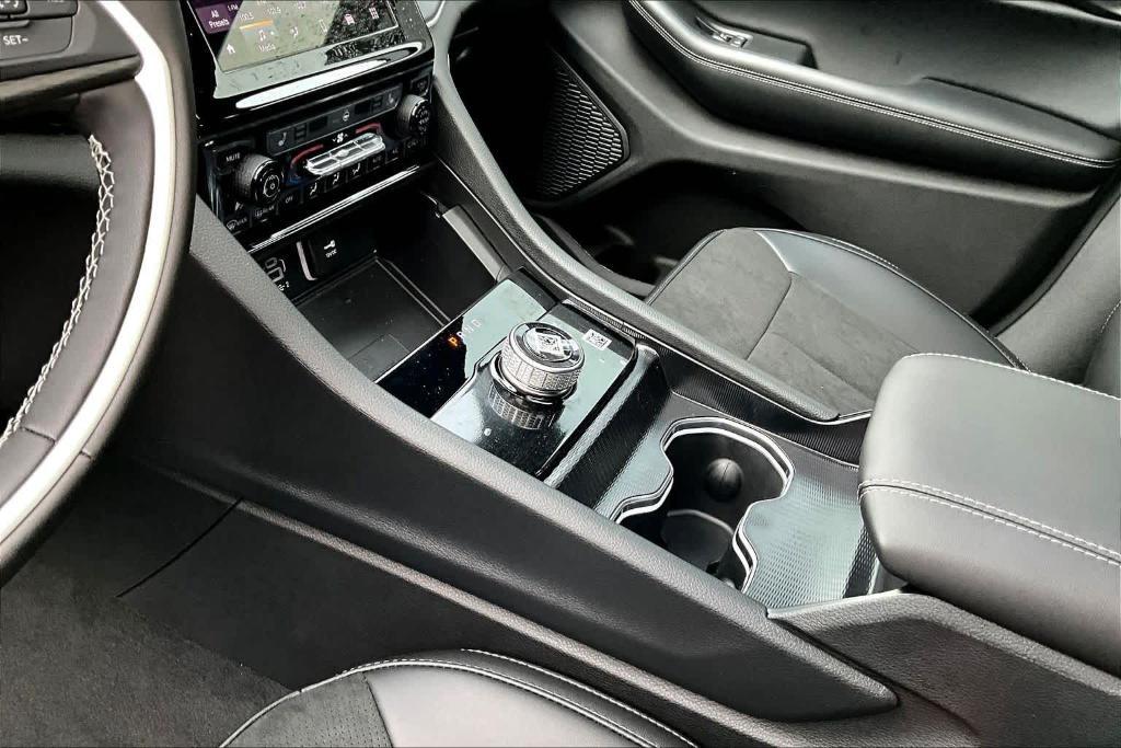 new 2025 Jeep Grand Cherokee car, priced at $39,408