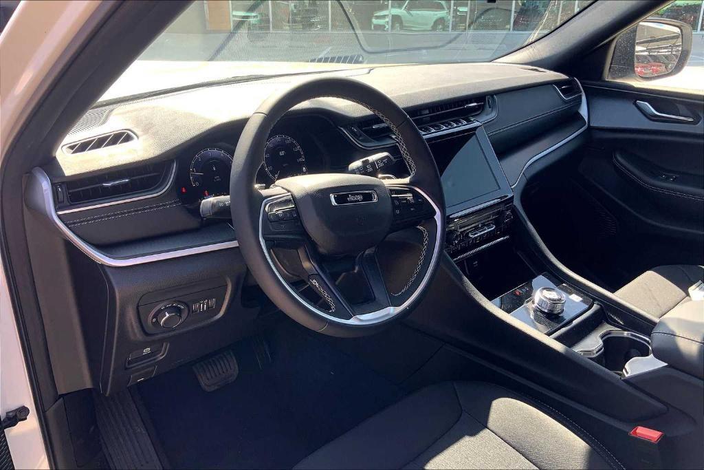 new 2025 Jeep Grand Cherokee car, priced at $32,416