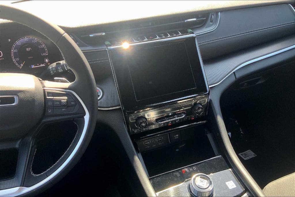 new 2025 Jeep Grand Cherokee car, priced at $32,416