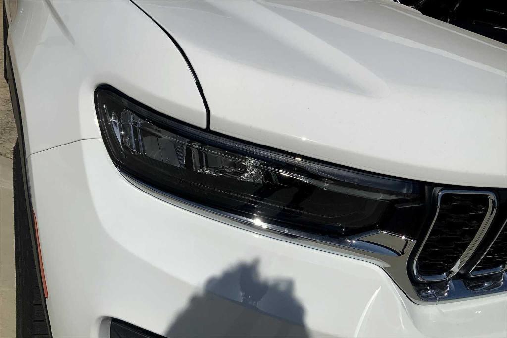 new 2025 Jeep Grand Cherokee car, priced at $32,416
