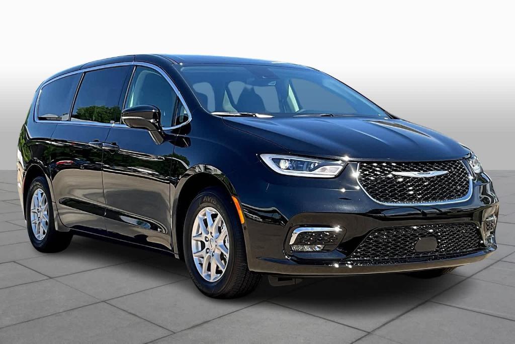 new 2024 Chrysler Pacifica car, priced at $43,700