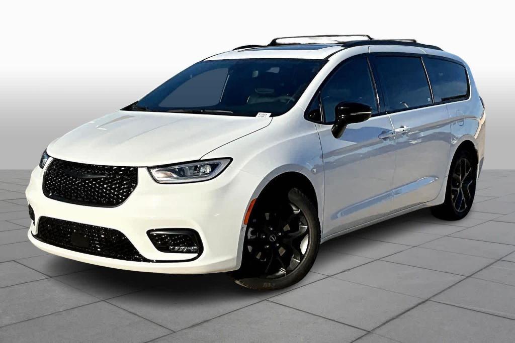 new 2026 Chrysler Pacifica car, priced at $45,050