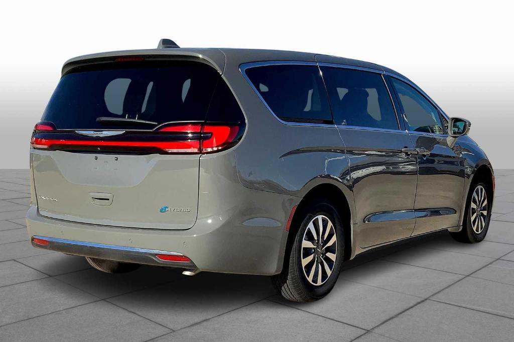 used 2022 Chrysler Pacifica Hybrid car, priced at $32,338