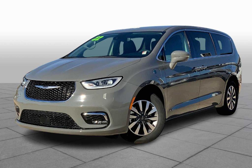 used 2022 Chrysler Pacifica Hybrid car, priced at $32,338