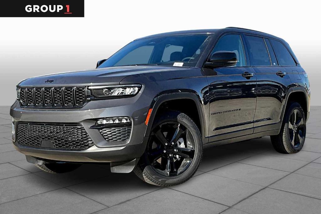 new 2025 Jeep Grand Cherokee car, priced at $43,995