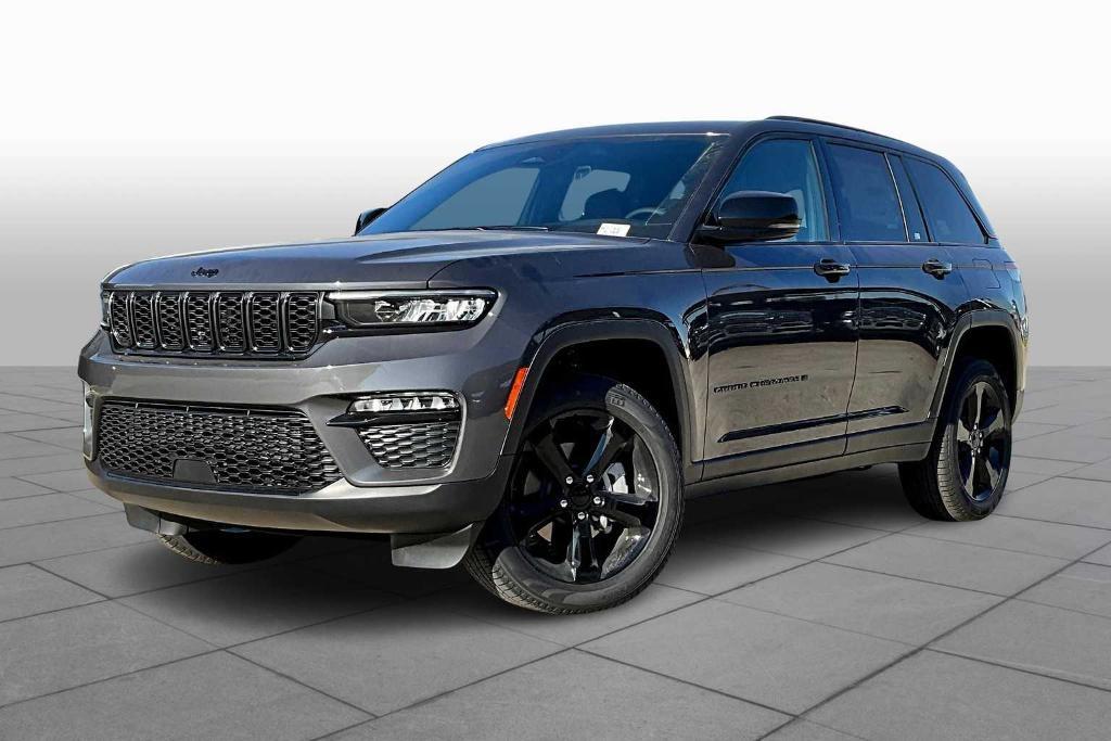 new 2025 Jeep Grand Cherokee car, priced at $43,995