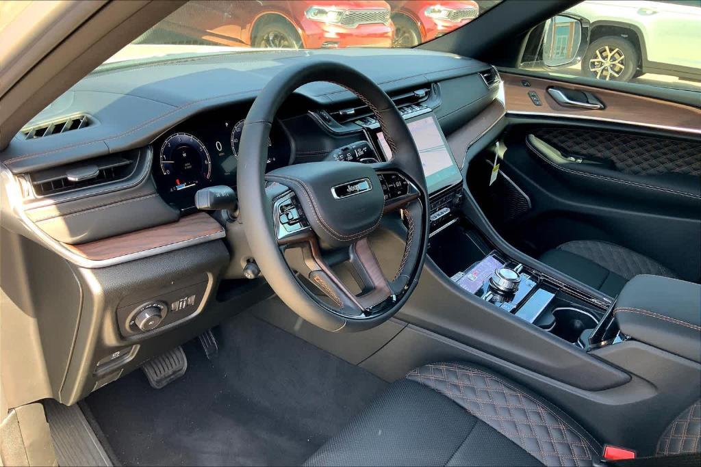 new 2025 Jeep Grand Cherokee car, priced at $61,475