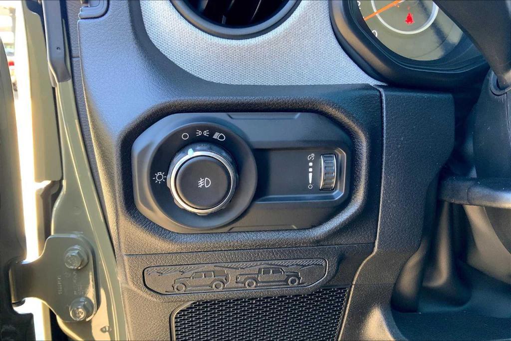 new 2025 Jeep Wrangler car, priced at $37,450
