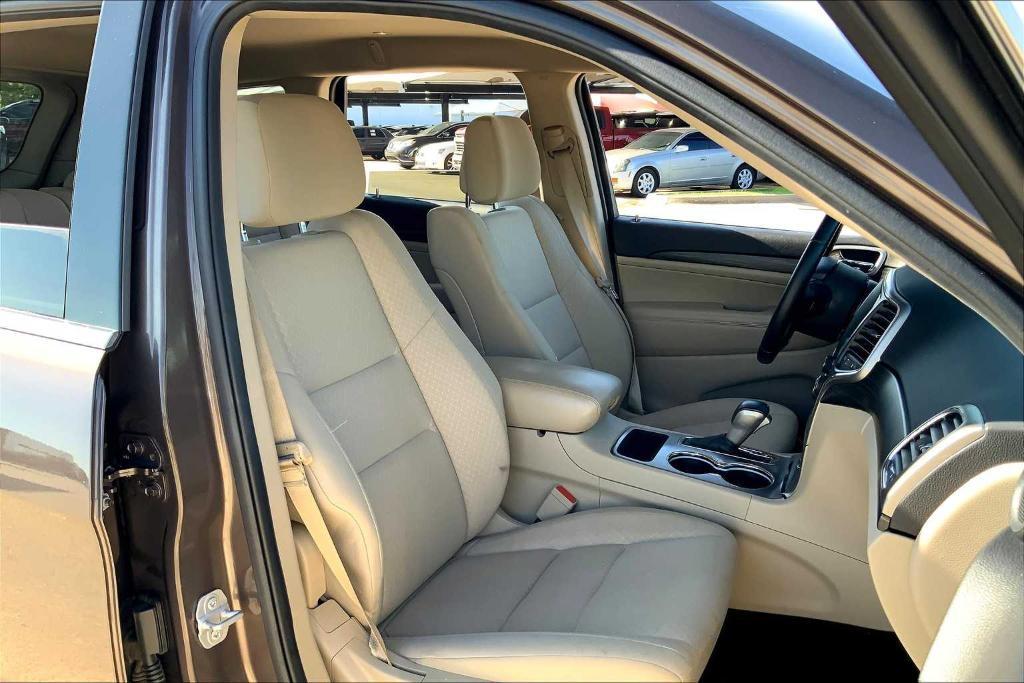 used 2020 Jeep Grand Cherokee car, priced at $21,154