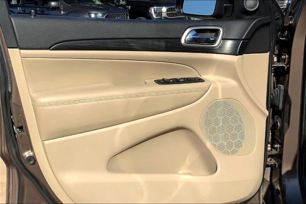 used 2020 Jeep Grand Cherokee car, priced at $21,154