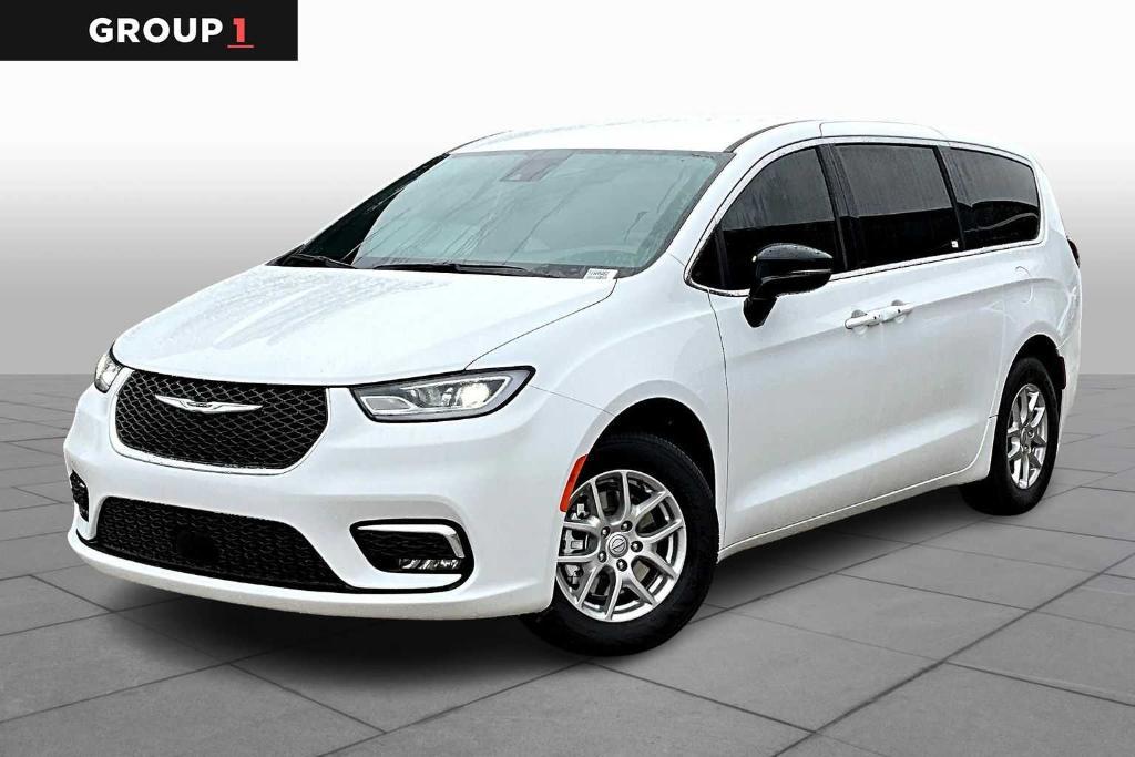 new 2026 Chrysler Pacifica car, priced at $39,260