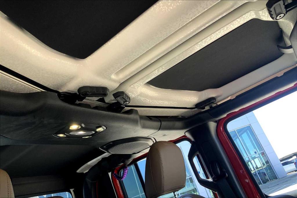 used 2021 Jeep Gladiator car, priced at $35,271