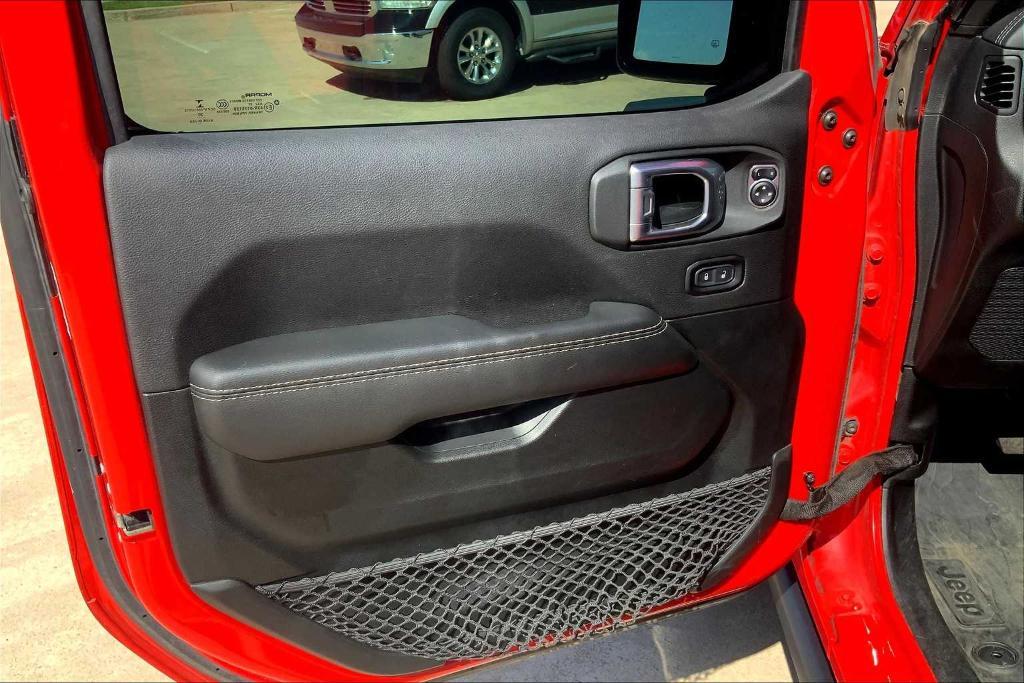 used 2021 Jeep Gladiator car, priced at $35,271
