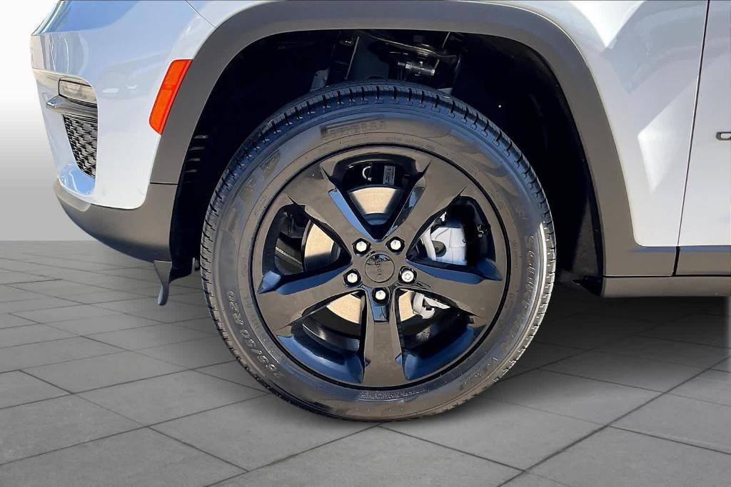 new 2024 Jeep Grand Cherokee car, priced at $47,500