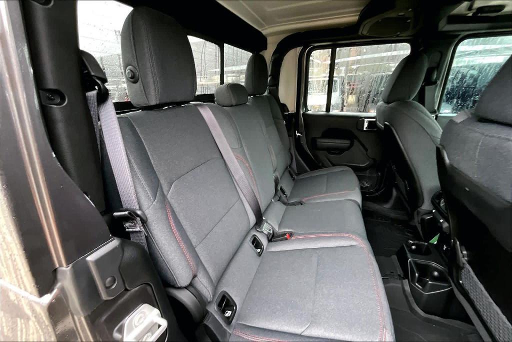 new 2025 Jeep Gladiator car, priced at $50,046