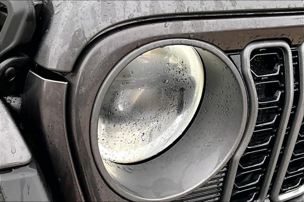 new 2025 Jeep Gladiator car, priced at $50,046