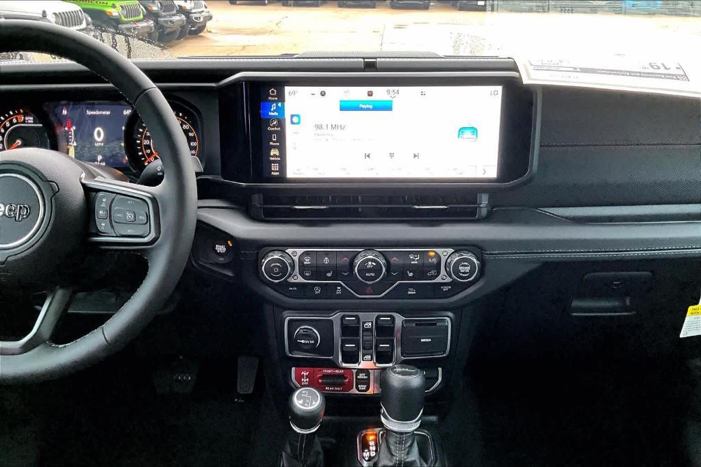 new 2025 Jeep Gladiator car, priced at $50,046