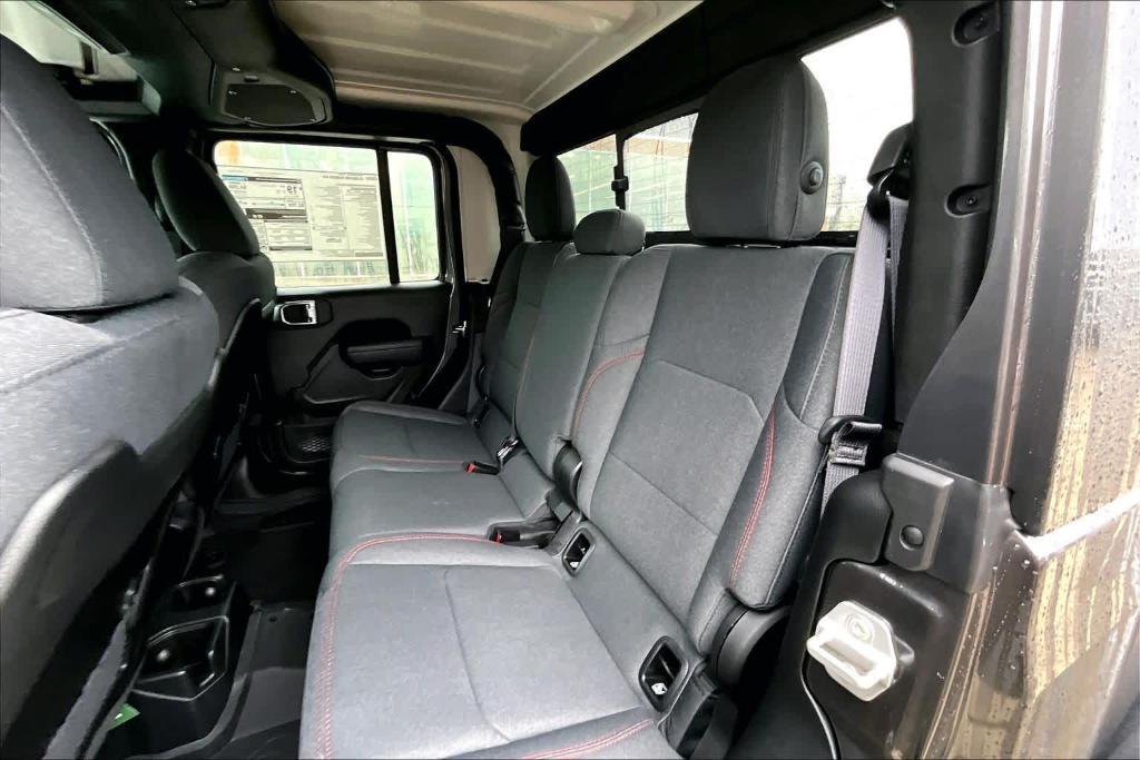 new 2025 Jeep Gladiator car, priced at $50,046