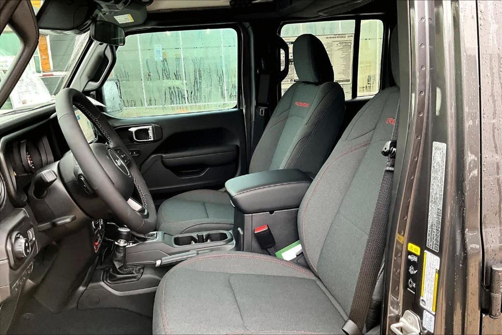 new 2025 Jeep Gladiator car, priced at $50,046